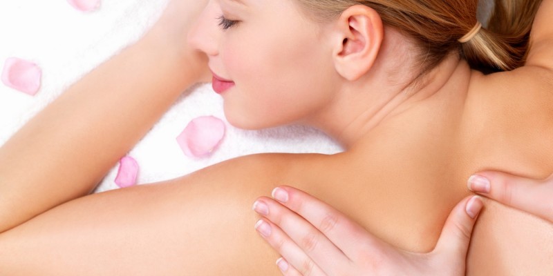 Klassische Massage um Verspannungen zu lösen